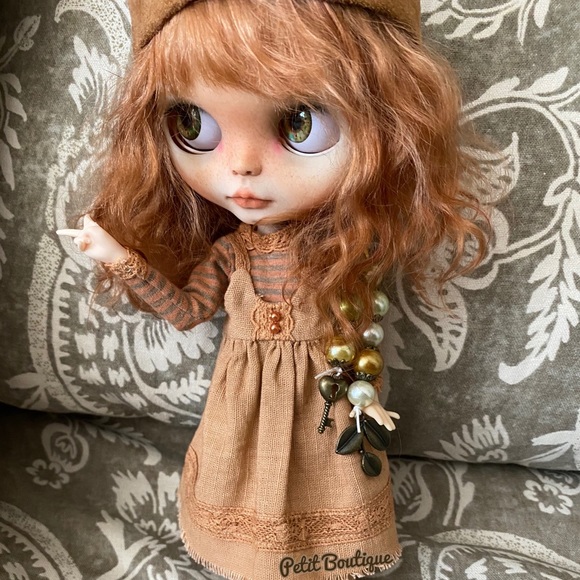 Blythe Doll - Picture 7 of 9